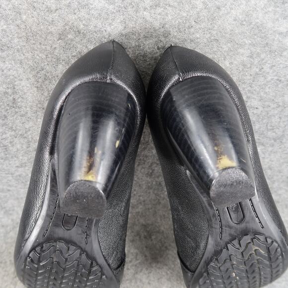 Strictly Comfort Shoes Womens 7 Pumps Heels Leather Closed Toe Button Moc Black - Picture 12 of 14